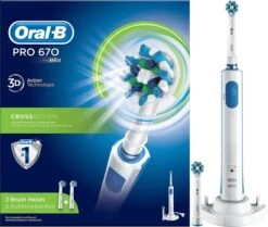 Oral B Oral-B PRO 670 CrossAction - Elektrische Tandenborstel - Met 2 Opzetborstels -Verzorgings Producten Winkel 1200x1013 2