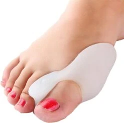Merkloos Hallux Valgus Siliconen Teencorrector/Spreider En Beschermer Grote Teen – Siliconen Teenspreiders (Per Paar) - Beigeig -Verzorgings Producten Winkel 1200x1195 2