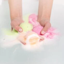 RelaxTub® Bruisballen - Bruisballen Voor Bad - Natuurlijke Kokosboter & Arganolie - Bath Bombs - Badbom - Badballen - Dierproefvrij - 8 X 80g XL Formaat - Inclusief Luxe Cadeauverpakking - Geschikt Voor Volwassene & Kind -Verzorgings Producten Winkel 1200x1200 1271