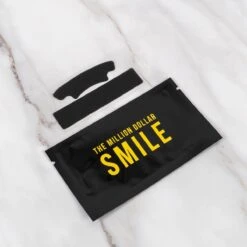 The Million Dollar Smile® - Teeth Whitening Strips - Crest Whitestrips -Tandenbleken - 28 Bleekstrips - 14 Behandelingen - Professionele Tandenbleek Strips - Tandenblekers - Wittere Tanden - Zonder Peroxide - Tanden Bleken - -Verzorgings Producten Winkel 1200x1200 1503