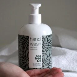 Australian Bodycare Hand Wash 500 Ml - Vochtinbrengende & Effectieve Handzeep Met 100% Natuurlijke Tea Tree Olie - Effectief Tegen Vuil - Houdt De Goede Flora Van De Huid In Balans - Geschikt Voor Alle Huidtypen -Verzorgings Producten Winkel 1200x1200 25