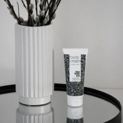 Australian Bodycare Body Cream 100 Ml - Intensieve Vochtinbrengende Crème Voor Zeer Droge & Beschadigde Huid - Met Actieve Ingrediënten Tea Tree Om De Natuurlijke Bacterieflora In Balans Te Houden En Toverhazelaar Voor Hydratatie Van De Huid 12 Australian Bodycare Body Cream 100 Ml - Intensieve Vochtinbrengende Crème Voor Zeer Droge & Beschadigde Huid - Met Actieve Ingrediënten Tea Tree Om De Natuurlijke Bacterieflora In Balans Te Houden En Toverhazelaar Voor Hydratatie Van De Huid -Verzorgings Producten Winkel 1200x1200 646