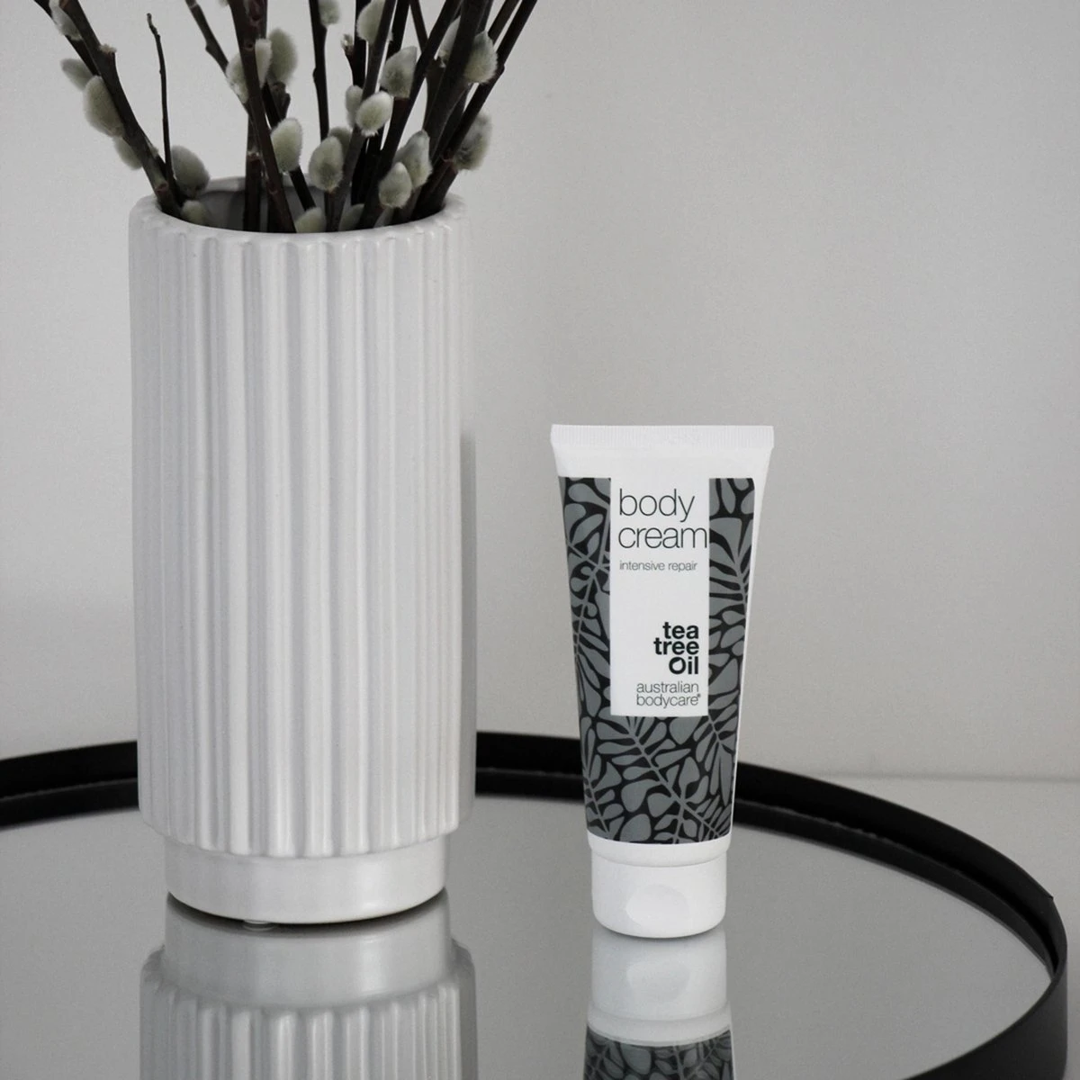 Australian Bodycare Body Cream 100 Ml - Intensieve Vochtinbrengende Crème Voor Zeer Droge & Beschadigde Huid - Met Actieve Ingrediënten Tea Tree Om De Natuurlijke Bacterieflora In Balans Te Houden En Toverhazelaar Voor Hydratatie Van De Huid 6 Australian Bodycare Body Cream 100 Ml - Intensieve Vochtinbrengende Crème Voor Zeer Droge & Beschadigde Huid - Met Actieve Ingrediënten Tea Tree Om De Natuurlijke Bacterieflora In Balans Te Houden En Toverhazelaar Voor Hydratatie Van De Huid - Afbeelding 6