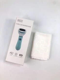 Vastu Eeltverwijderaar - Elektrische Oplaadbare Voetvijl Inclusief Opvangdoekje & Opbergzakje - Callus Remover - Inclusief Extra Opzetvijlen -Verzorgings Producten Winkel 901x1200 1