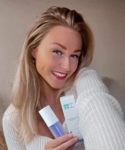 Love2smile Teeth Whitening Shampoo - De Natuurlijke Tandenbleker Van Nederland & België - Goedgekeurde Tandpasta - Teeth Whitening - Wittere Tanden - Zonder Peroxide -Verzorgings Producten Winkel 997x1200 1